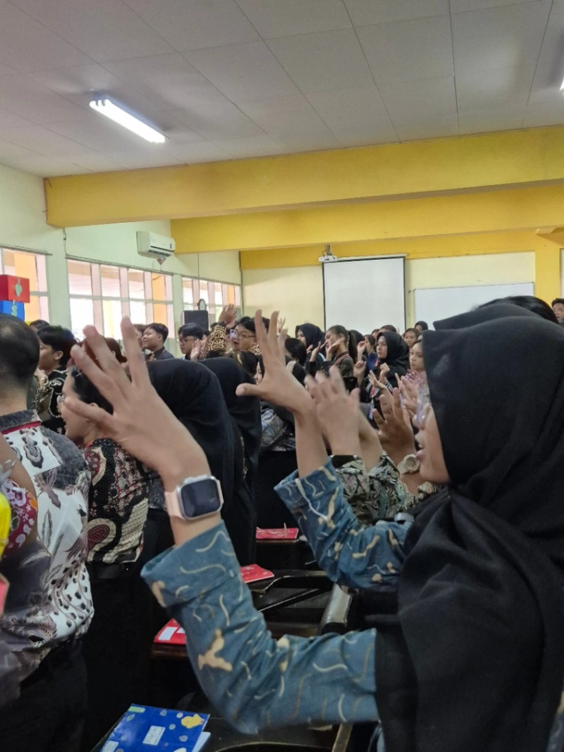 Orientasi Program Studi hingga Pentas Seni Warnai Hari Kedua PKKMB Fakultas Unmer Malang 2026