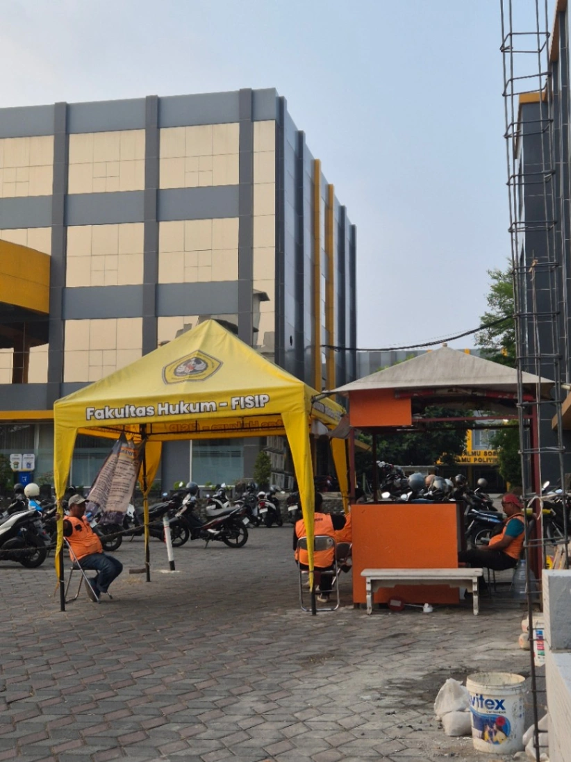Evaluasi Parkir Unmer: Pembelian Stiker Belum Merata, Akankah mekanisme Pembayaran  Diubah?